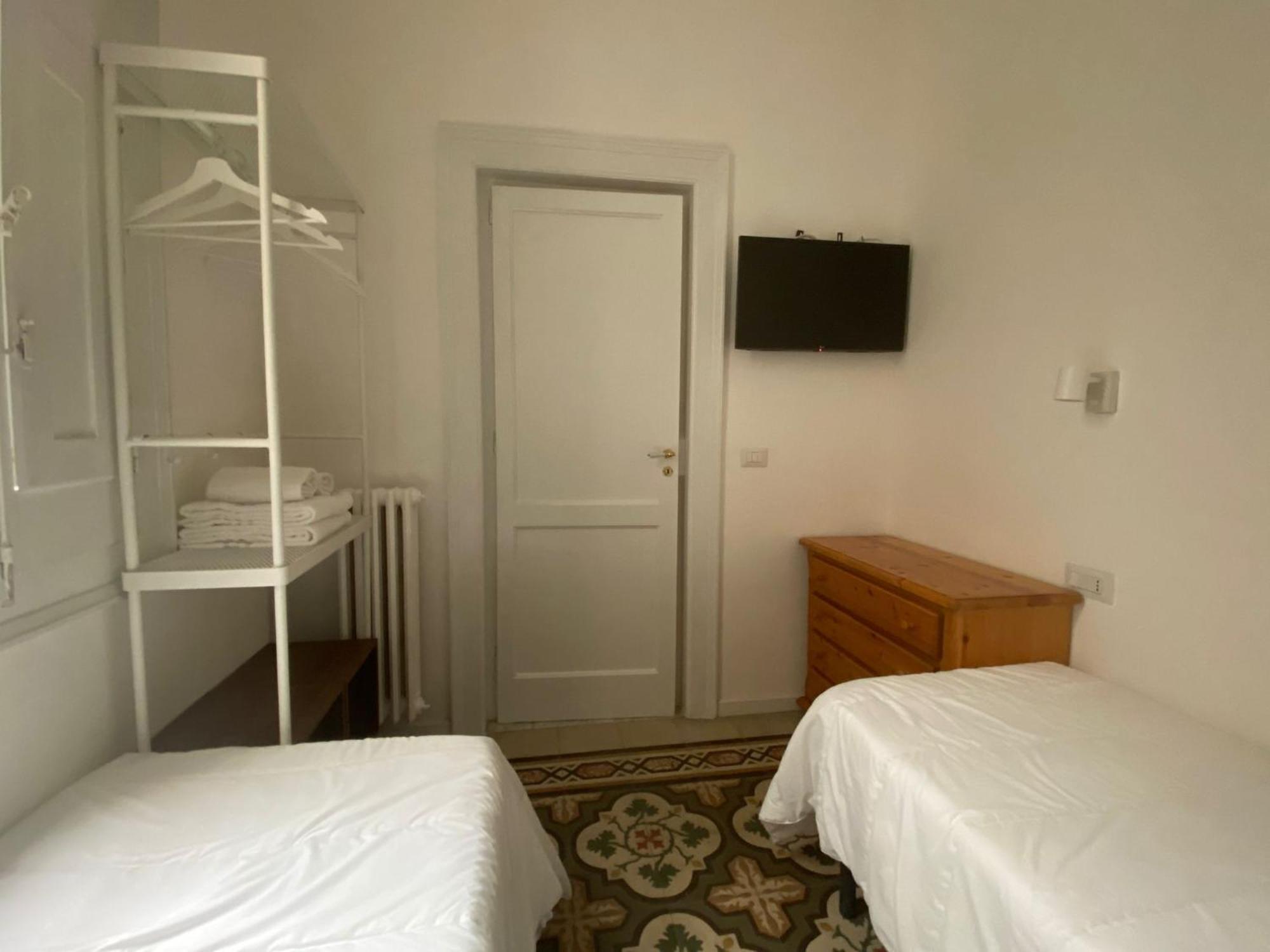 Bari Landlord 242 - Central Station Apartments Dış mekan fotoğraf