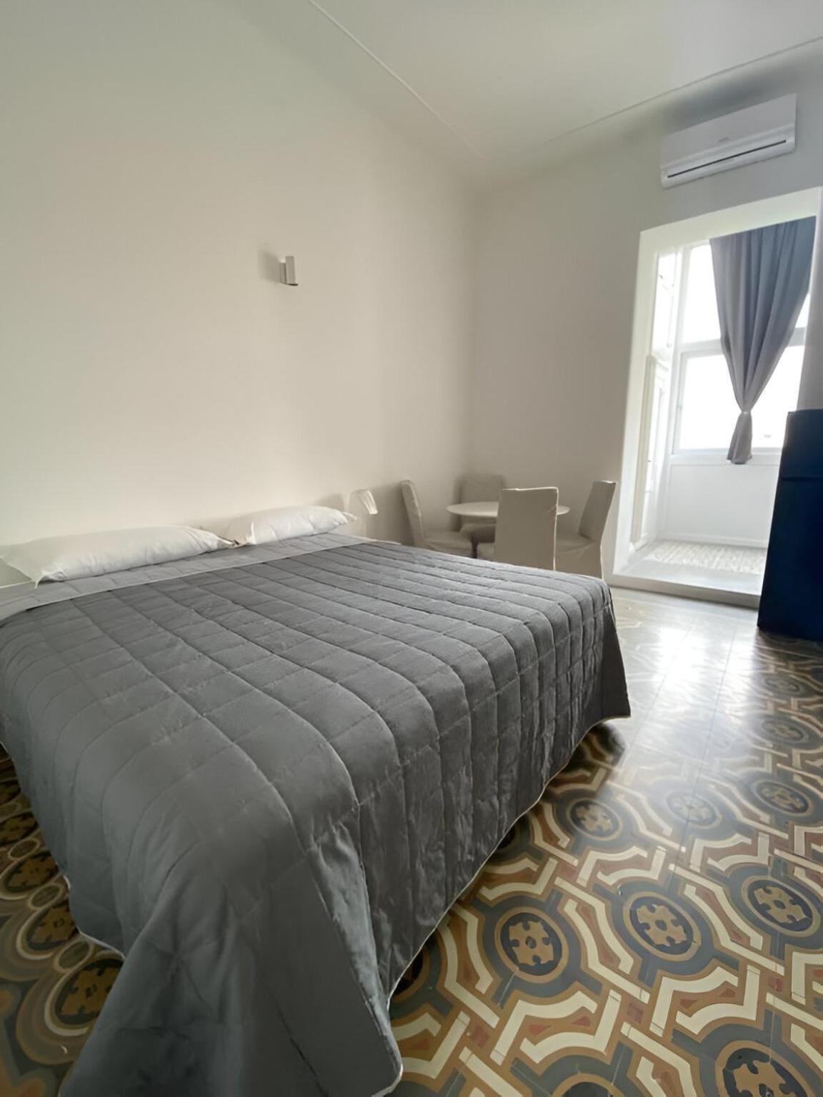 Bari Landlord 242 - Central Station Apartments Dış mekan fotoğraf