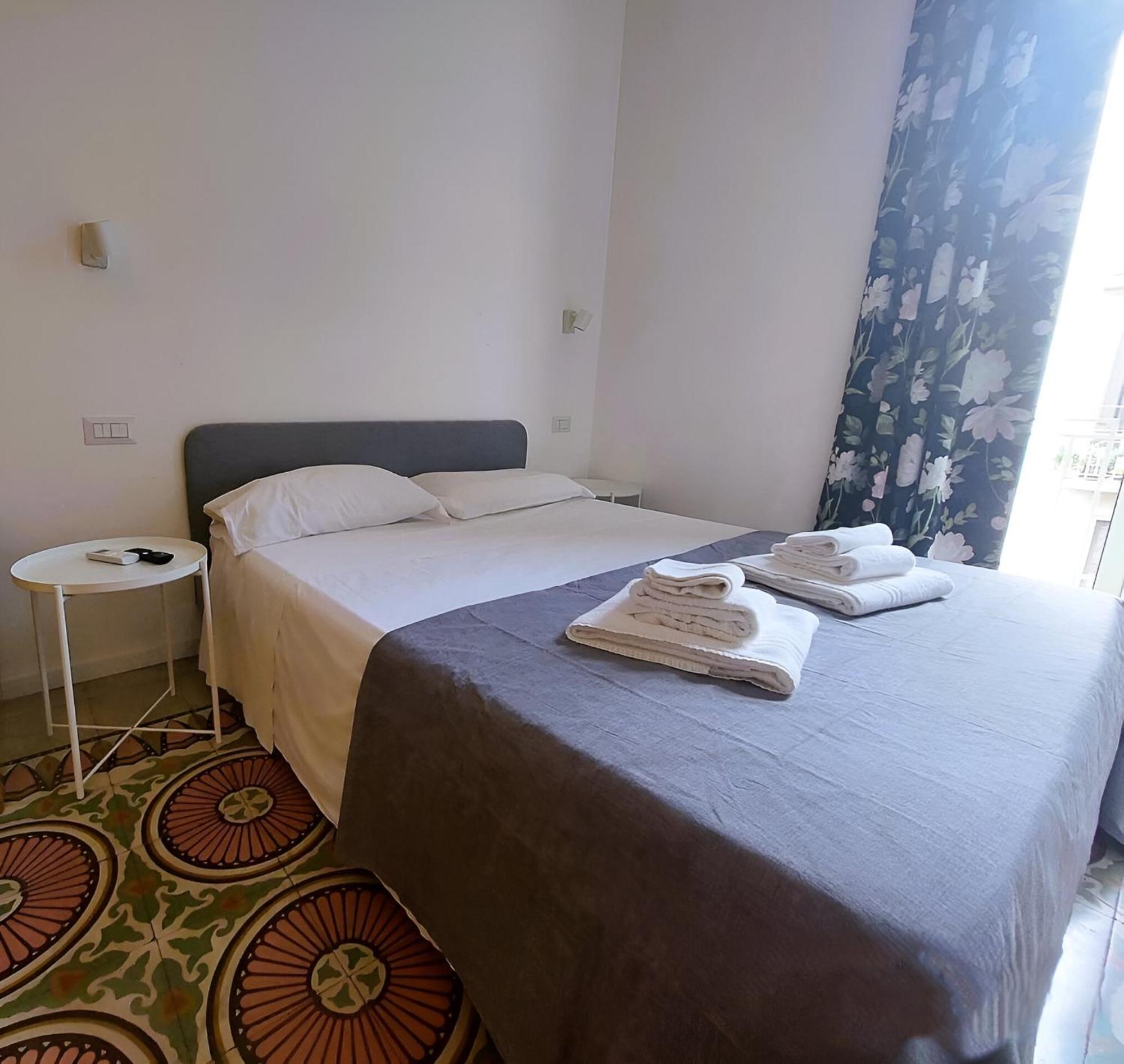Bari Landlord 242 - Central Station Apartments Dış mekan fotoğraf