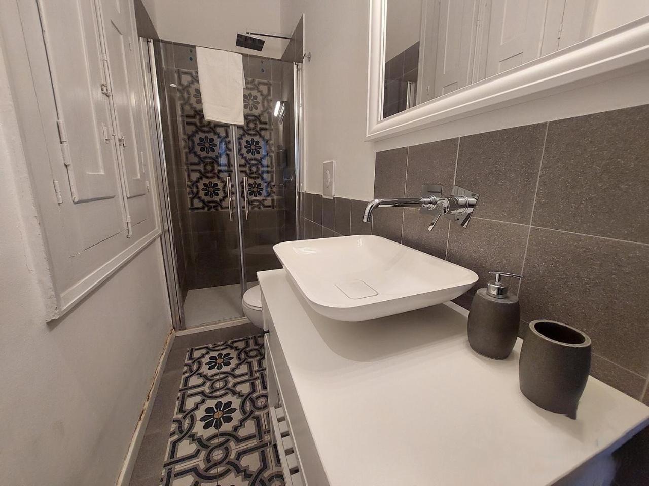 Bari Landlord 242 - Central Station Apartments Dış mekan fotoğraf